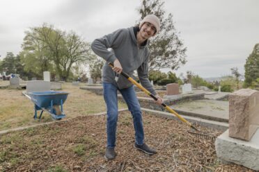 CemetaryCleanup-GiveBackDay-SkyLakes2026-6